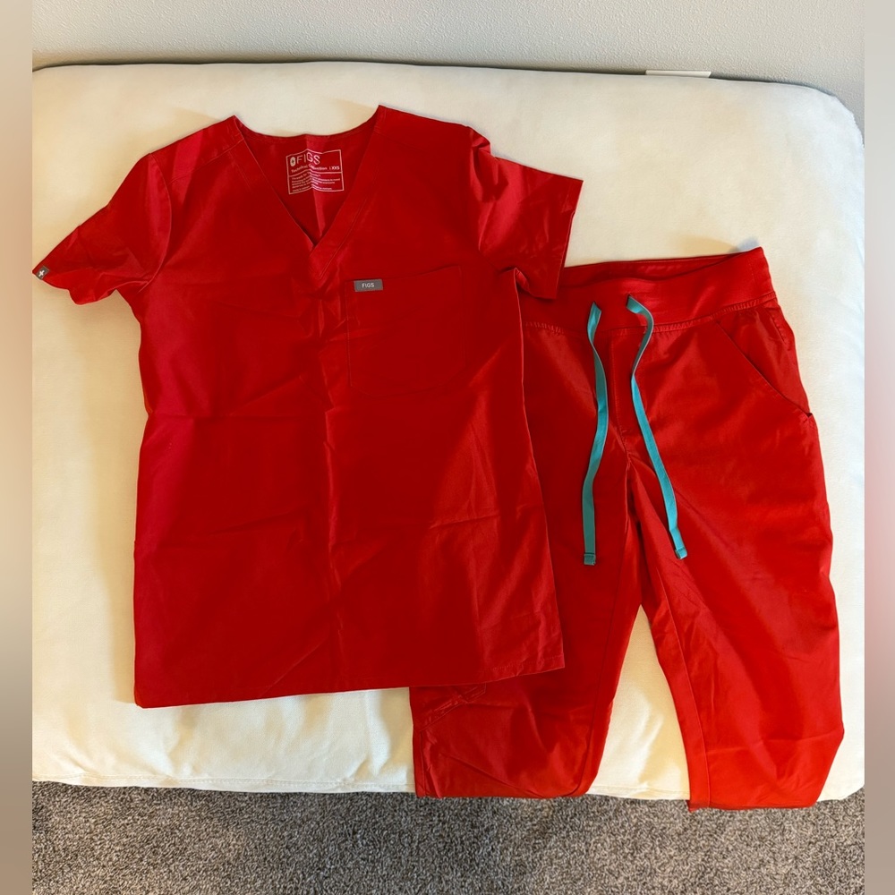 Figs scrubs
